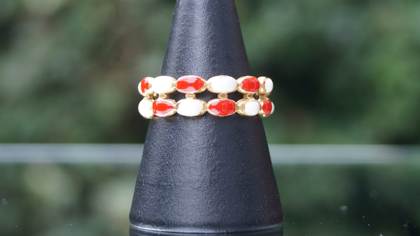 Red & White Chunky Pattern Gold Ring