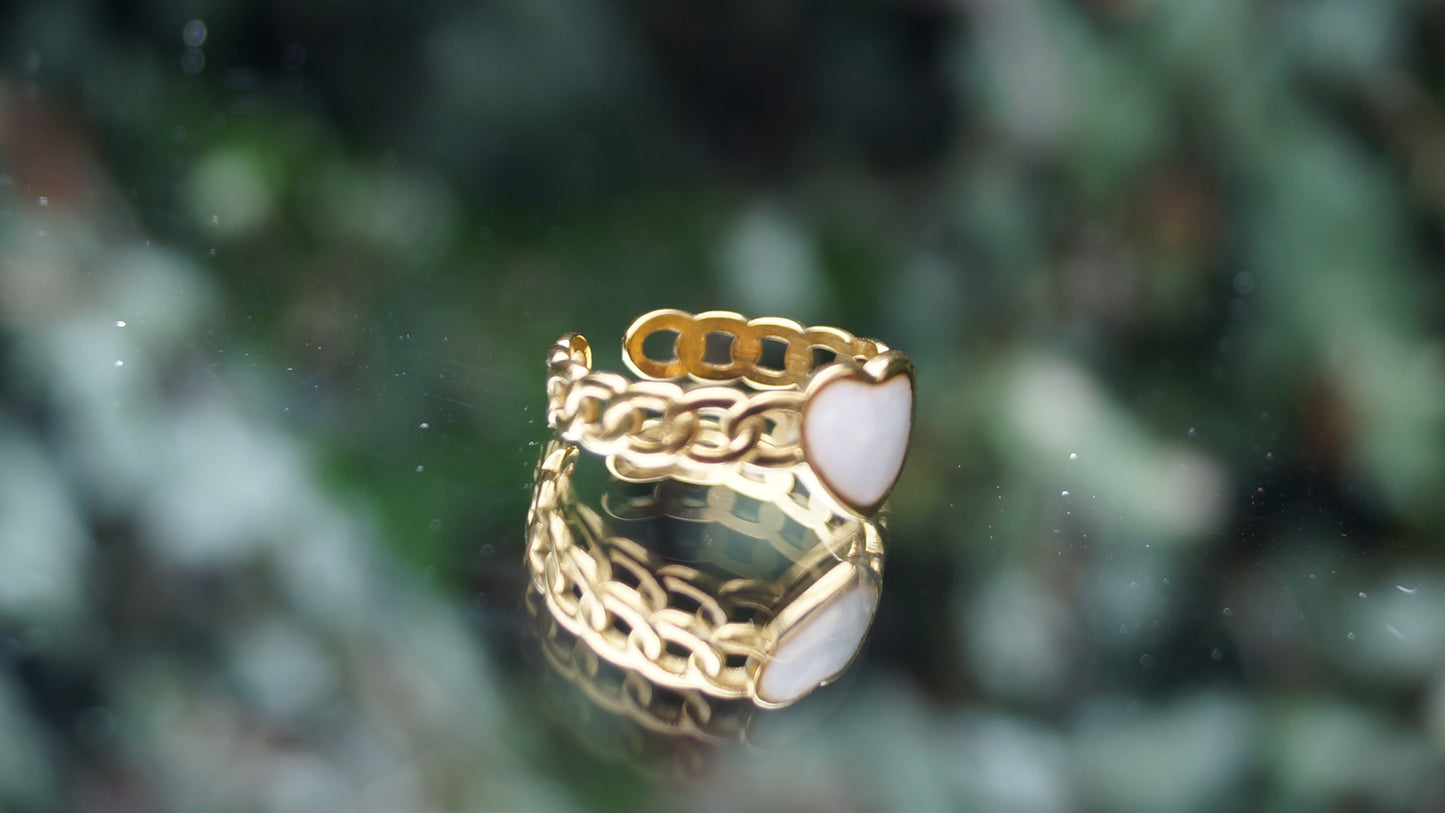 White Heart Patterned Gold Ring