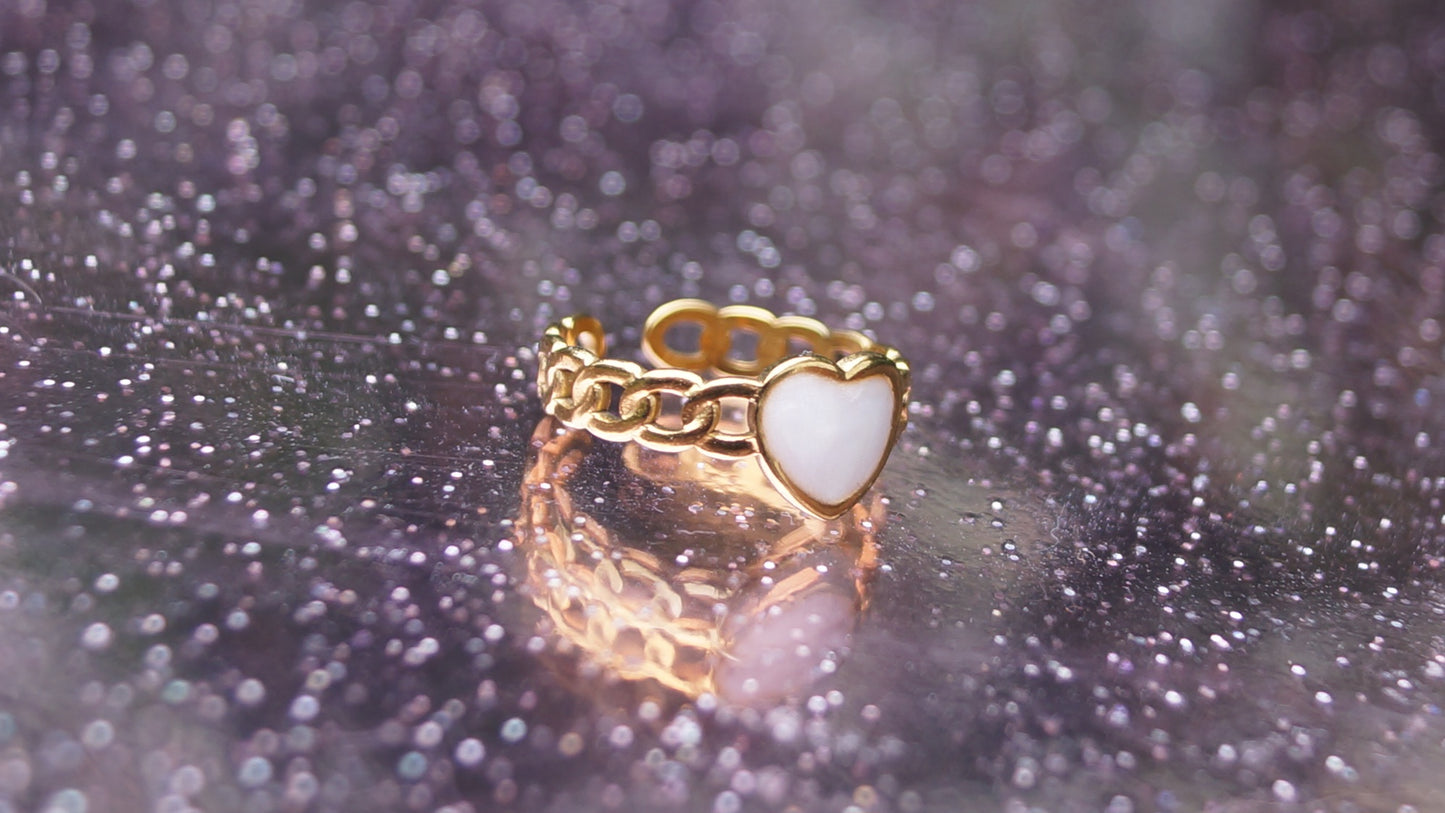 White Heart Patterned Gold Ring