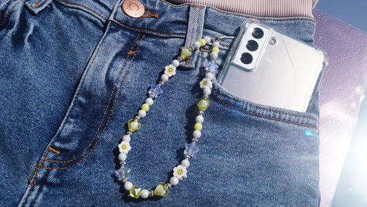 Daisy Phone Charm